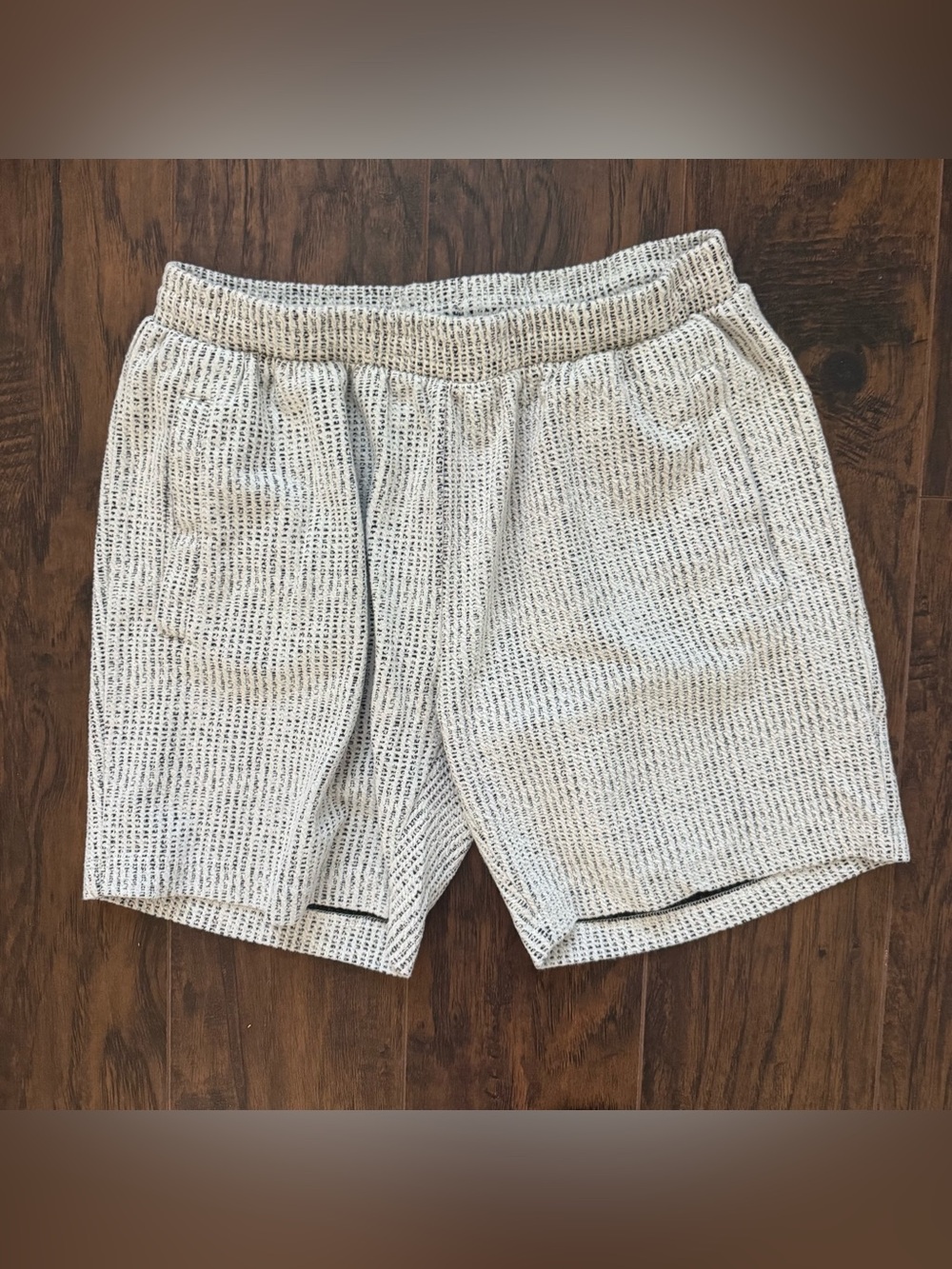 Fleece Factory Medium White and Black Textured Rib Stripe Shorts